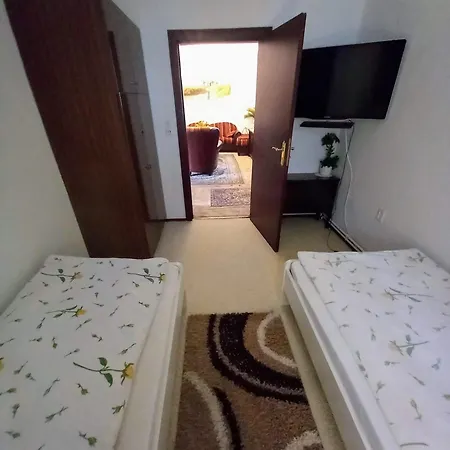 Otto Haus Monteurwohnung Im Efh Mit Seperatem Grundstueck * Schulzendorf