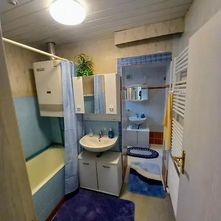 Otto Haus Monteurwohnung Im Efh Mit Seperatem Grundstueck *
